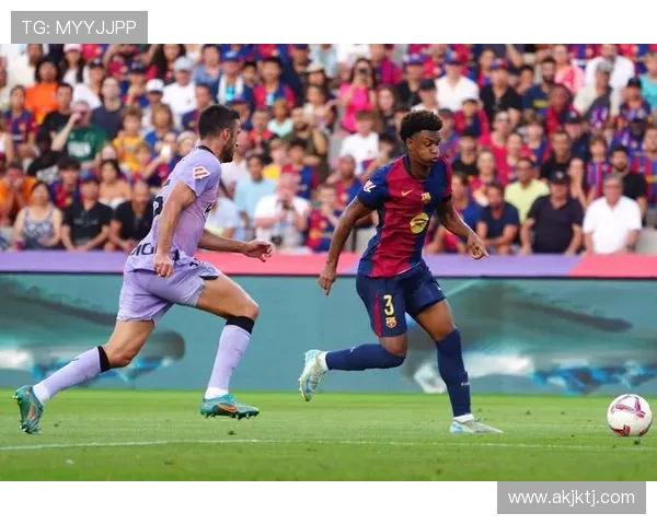 回顾2006-07赛季巴萨西甲赛程：巅峰与失落并存的一年